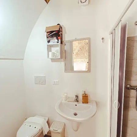 Cortellenica B&B 우겐토