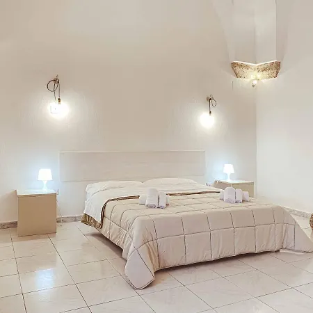 Cortellenica B&B 우겐토