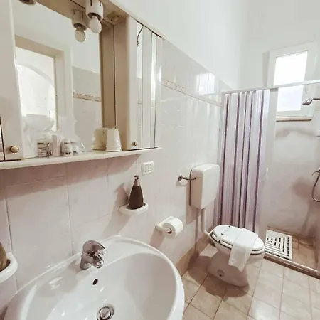 Cortellenica B&B 우겐토