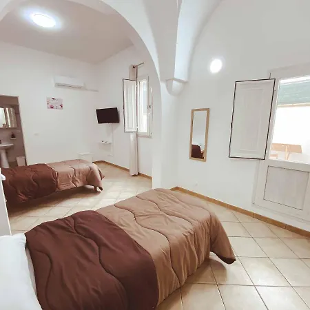Couette-café Cortellenica 4*